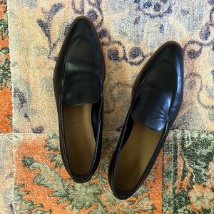 EUC Everlane Modern Loafers in Black